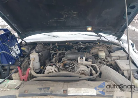 1998 Chevrolet S-10 Ls Fleetside z USA, uszkodzony, nr VIN 1GCCS19X2W8117294